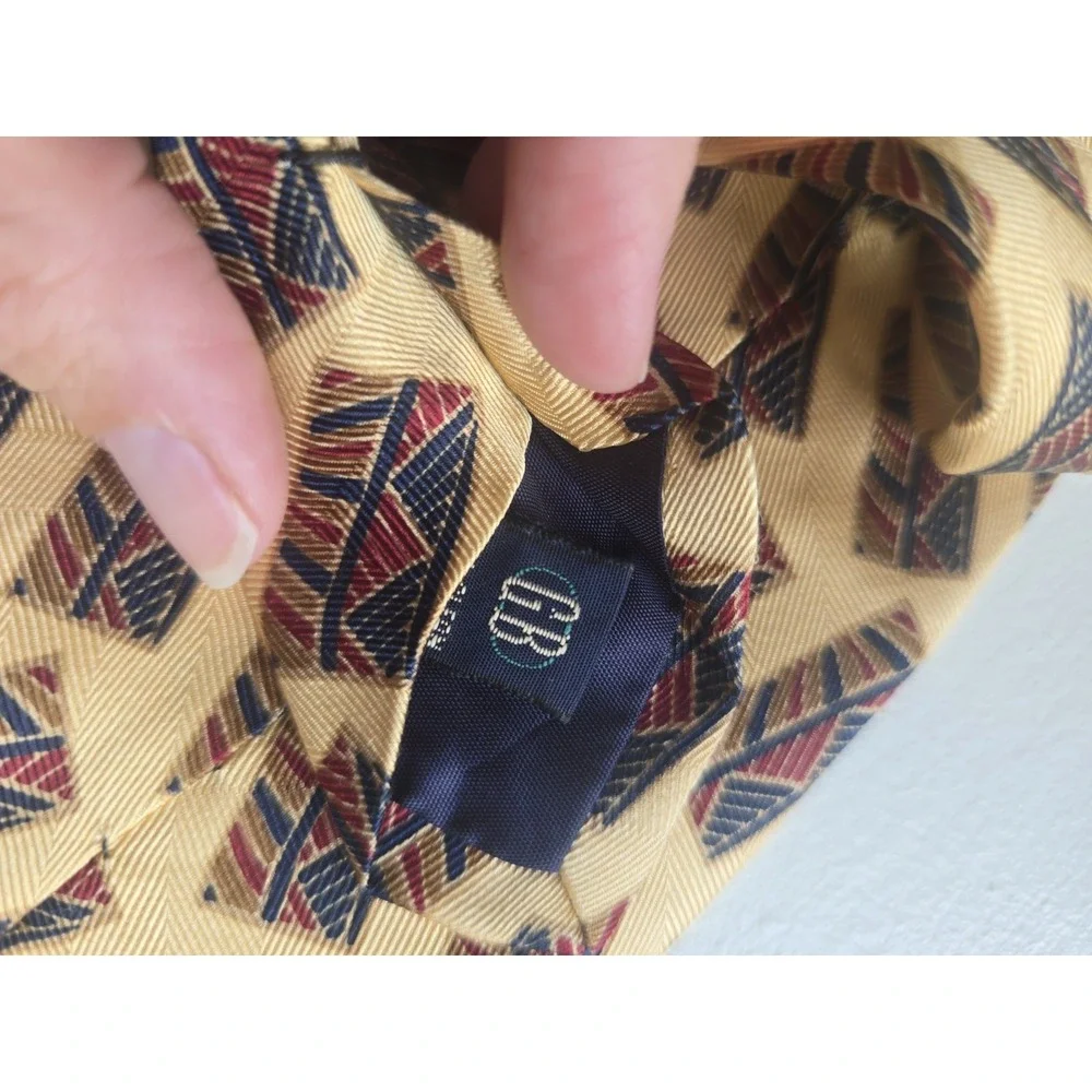 GITMAN BROS. Yellow Gold Geometric Men's tie 100% Silk Made in‎ USA